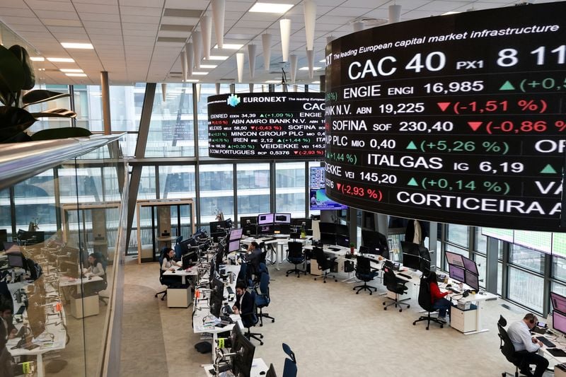 Image for US yields, dollar edge up; investors eye Fed rate cut this week