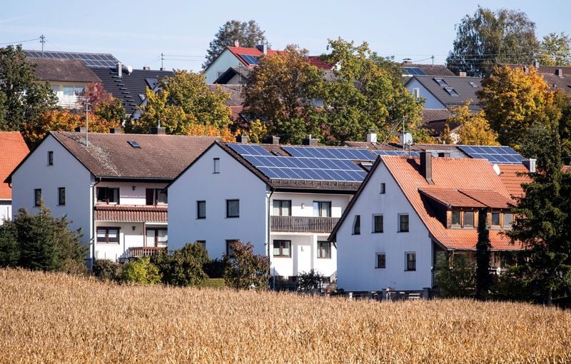 Image for German solar industry warns against ending subsidies after minister proposes cuts