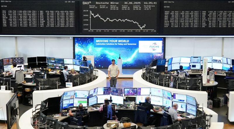 Image for Morning Bid: Markets sit tight for trade progress