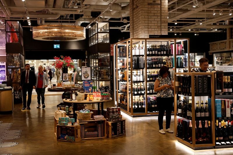 Image for Spain October retail sales rise 3.8% y/y