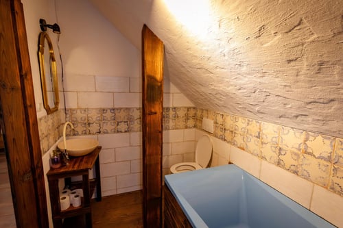 XXL Apartman vo Vt Ÿom hniezde Kupelna s Vanou.jpg