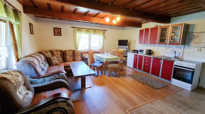 Chata Oravka Pokrývač Galeria_Ubytovanie_DolnyKubin_Orava_ChataOravka_Obr2.8_chatkyorava.sk_.jpeg