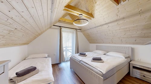 Chalet-Bjorn-03312025_082835.jpg