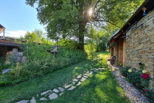 TreeHouse Žítková, lipa-a-kamenna-stodola-bd5d-.jpeg