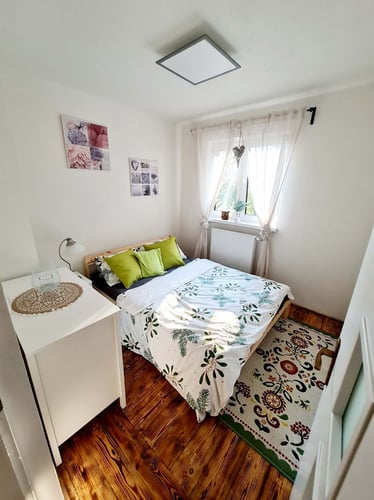 loznice-2-s-manzelskou-posteli-854b-.jpeg