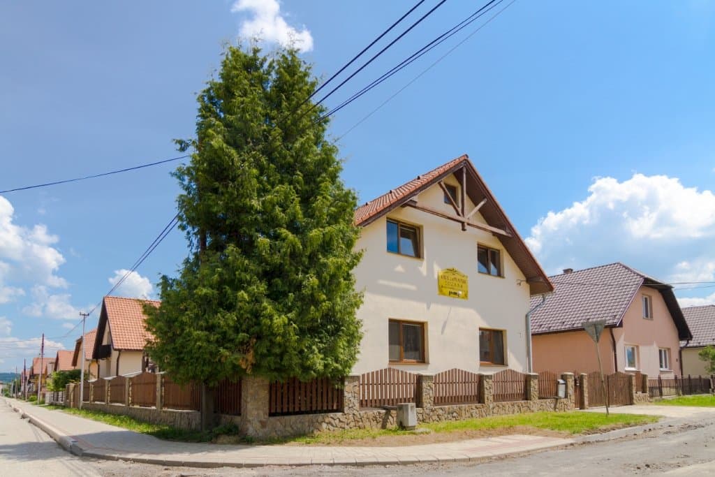 image_0.jpg