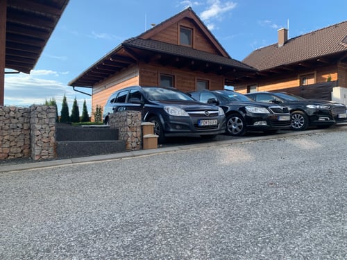 Chalupka Borievka, 831F3DDD-0014-4276-85B4-0EC4601410BA.jpeg