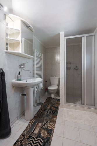 8baf9fd3-2044-4bf5-b81c-b7fae79294fe.jpg