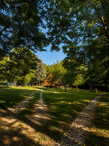 Lesný retreat so saunou a jazierkom, 1000032394.png