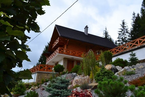 image_0.jpg