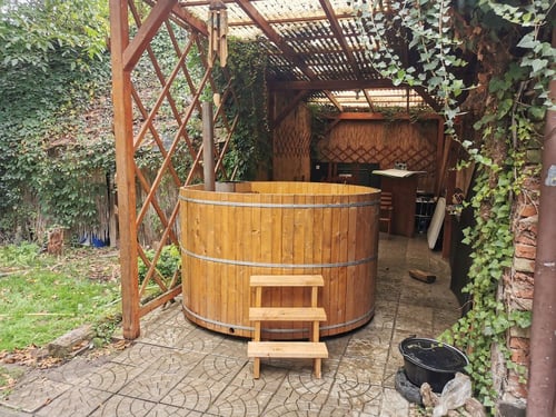 Village park, 68993887-6a62-4a25-961b-eb37d3b672af.jpg