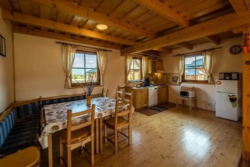 Chaty Liptov - troj spálňová chata, chatyliptov-trnovec-3-spalne-interier-16.webp