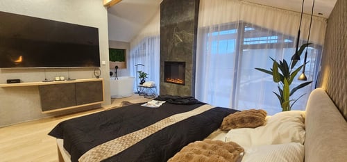 master bedroom apartmanica 5B.jpg