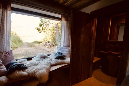 Na samote pod skalou, Snímka obrazovky 2021-10-03 o 18.20.20.jpg