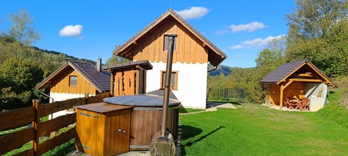 Chaty u Bratríkov Haligovce, Horná Chata