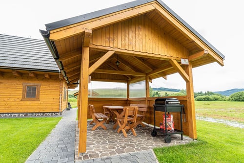 Goralské Drevenice Pieniny, chaty3.jpg