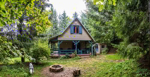 romanticka-chata-na-richnave-stiavnicke-bane1.jpg