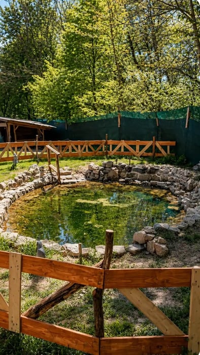 Lesný retreat so saunou a jazierkom