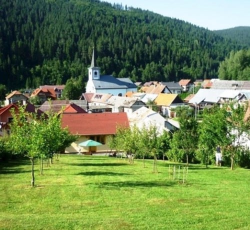 Chata Petra, výhľad od ohniska 