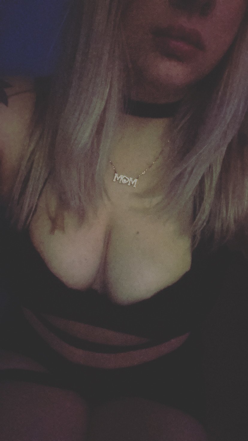 EllieLuv