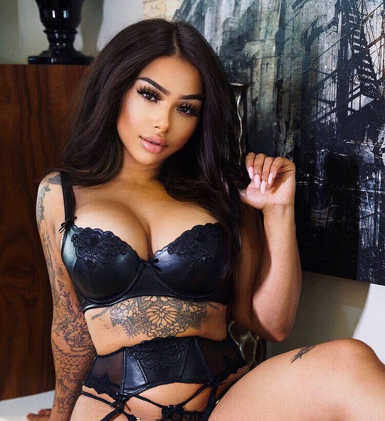 Mia