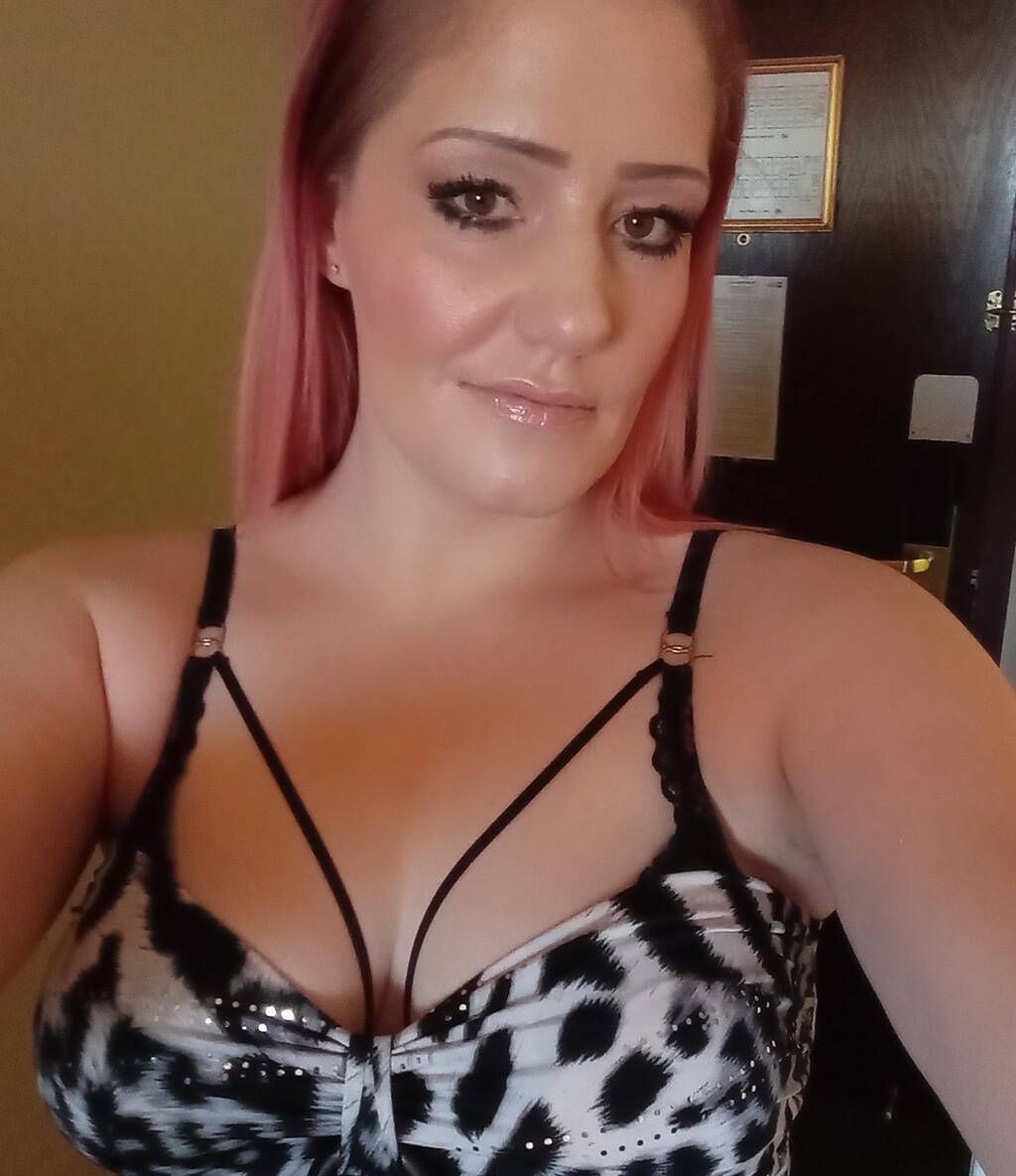 Sammii~RedDeer OutCalls