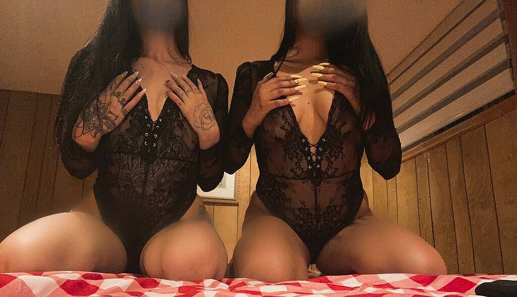 CHANNEL & DAVINA