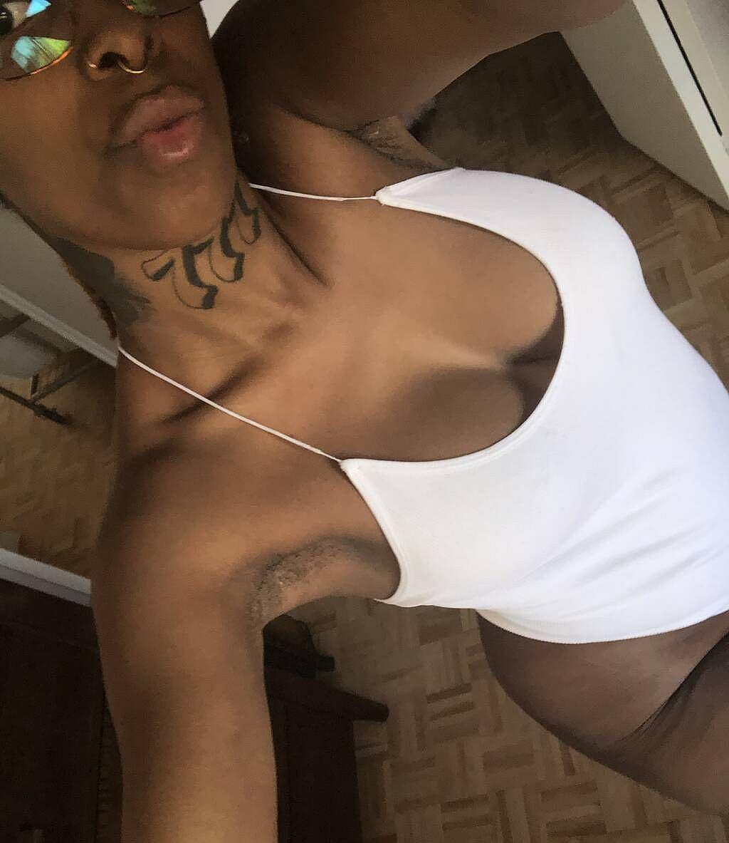 Mia