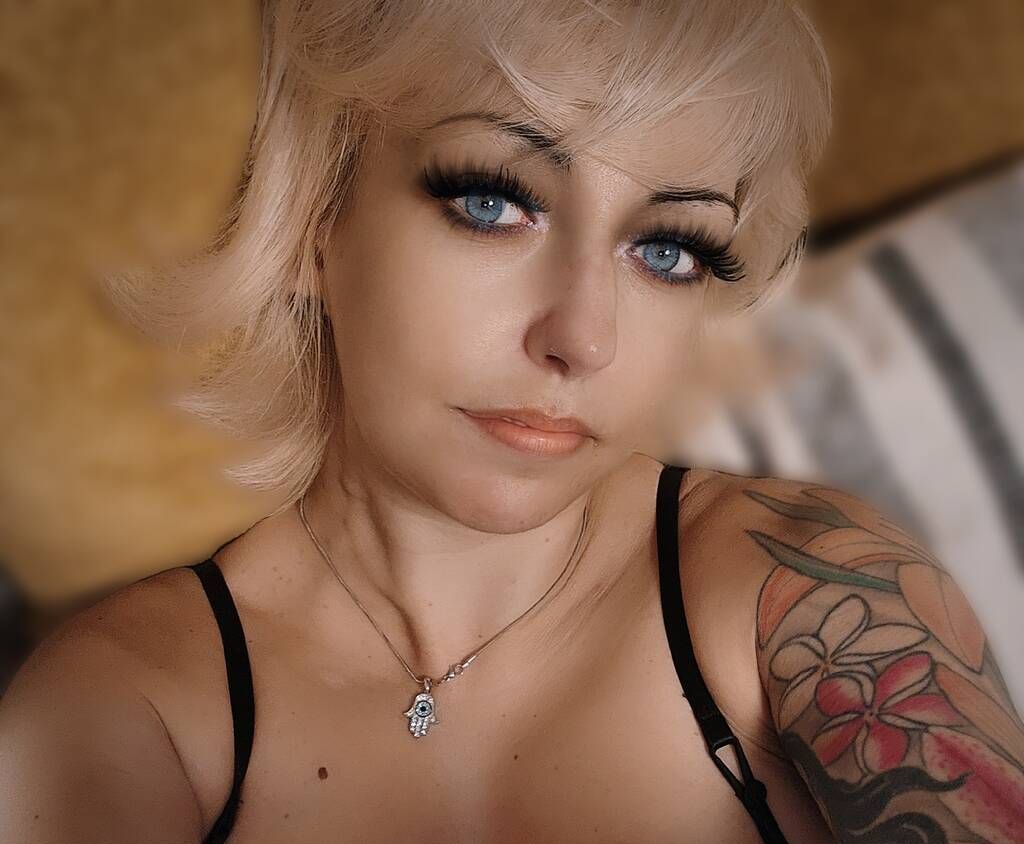 MORGAN KNOXX