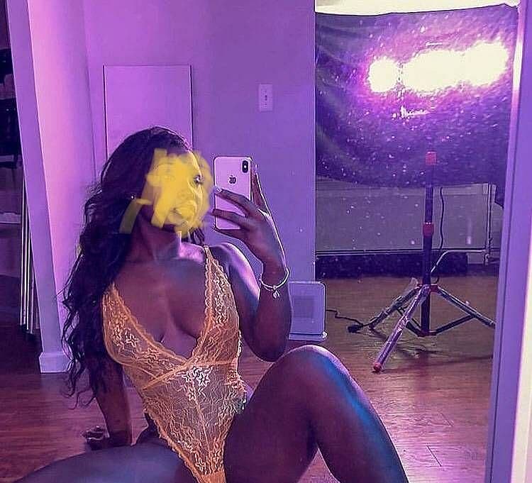 Let’s play babes