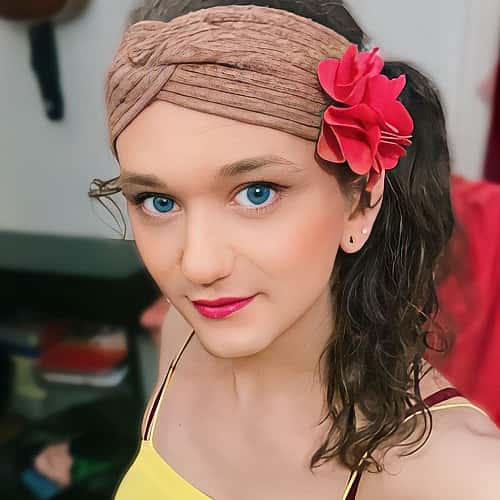 joueravecbelle