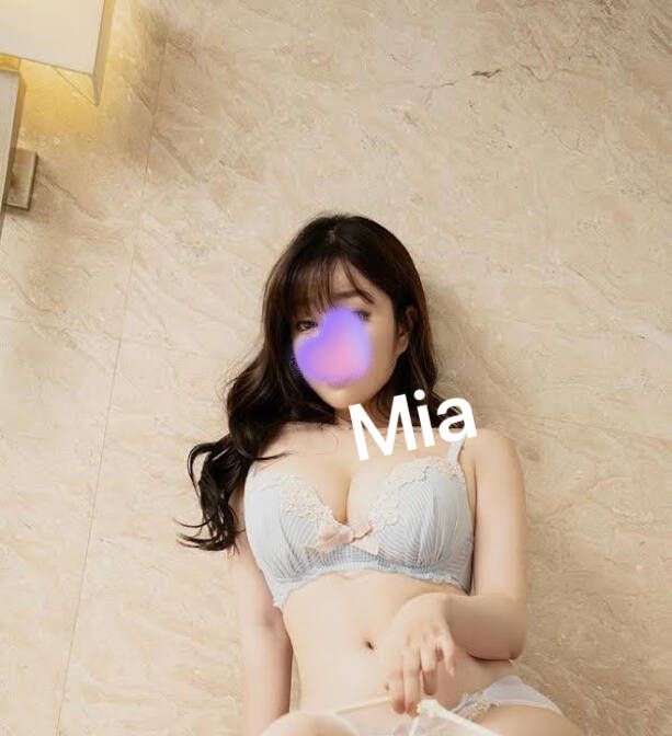 Mia@