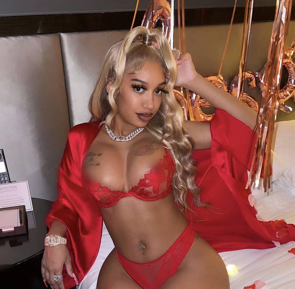Mia