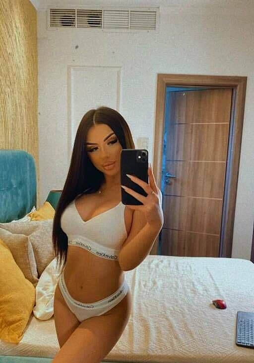 Gabriella•