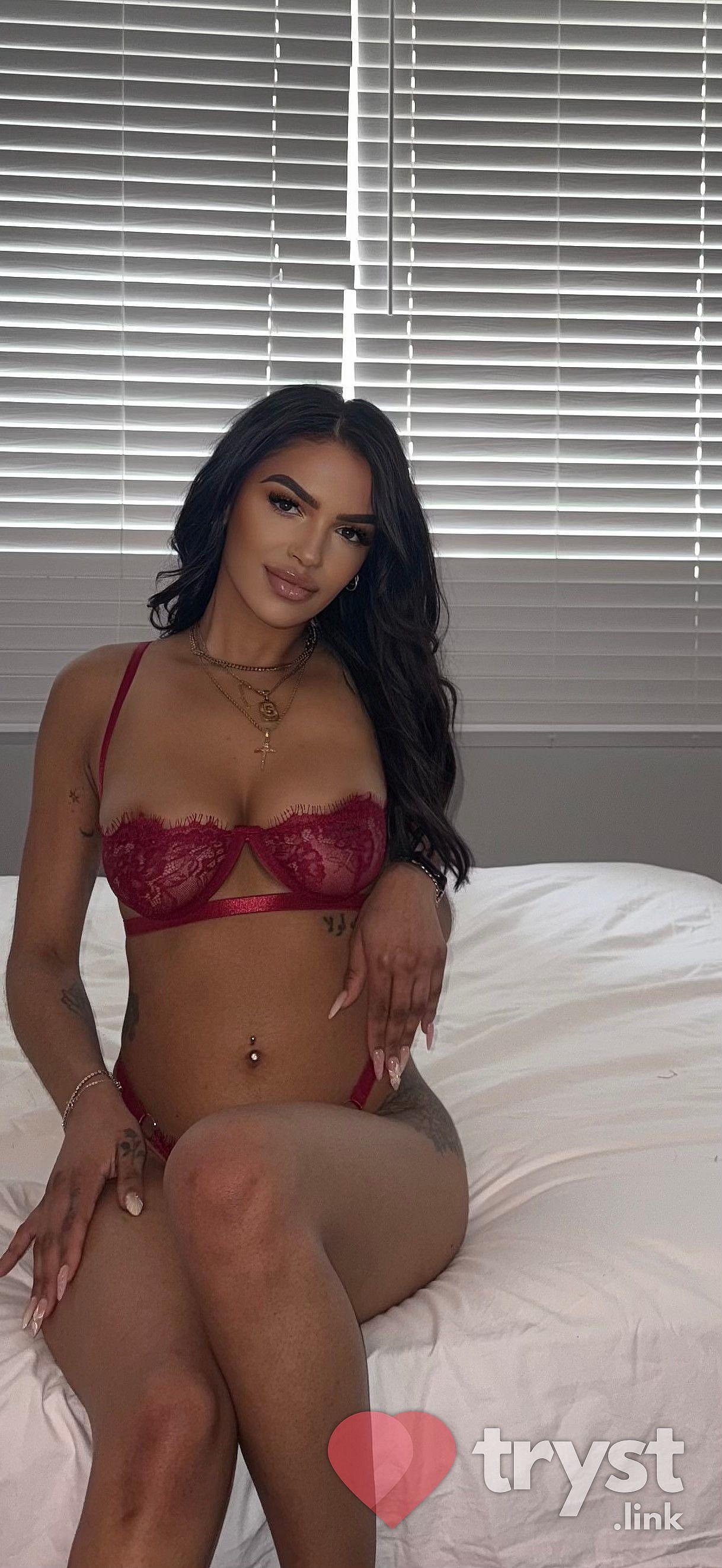 Nisha Grey