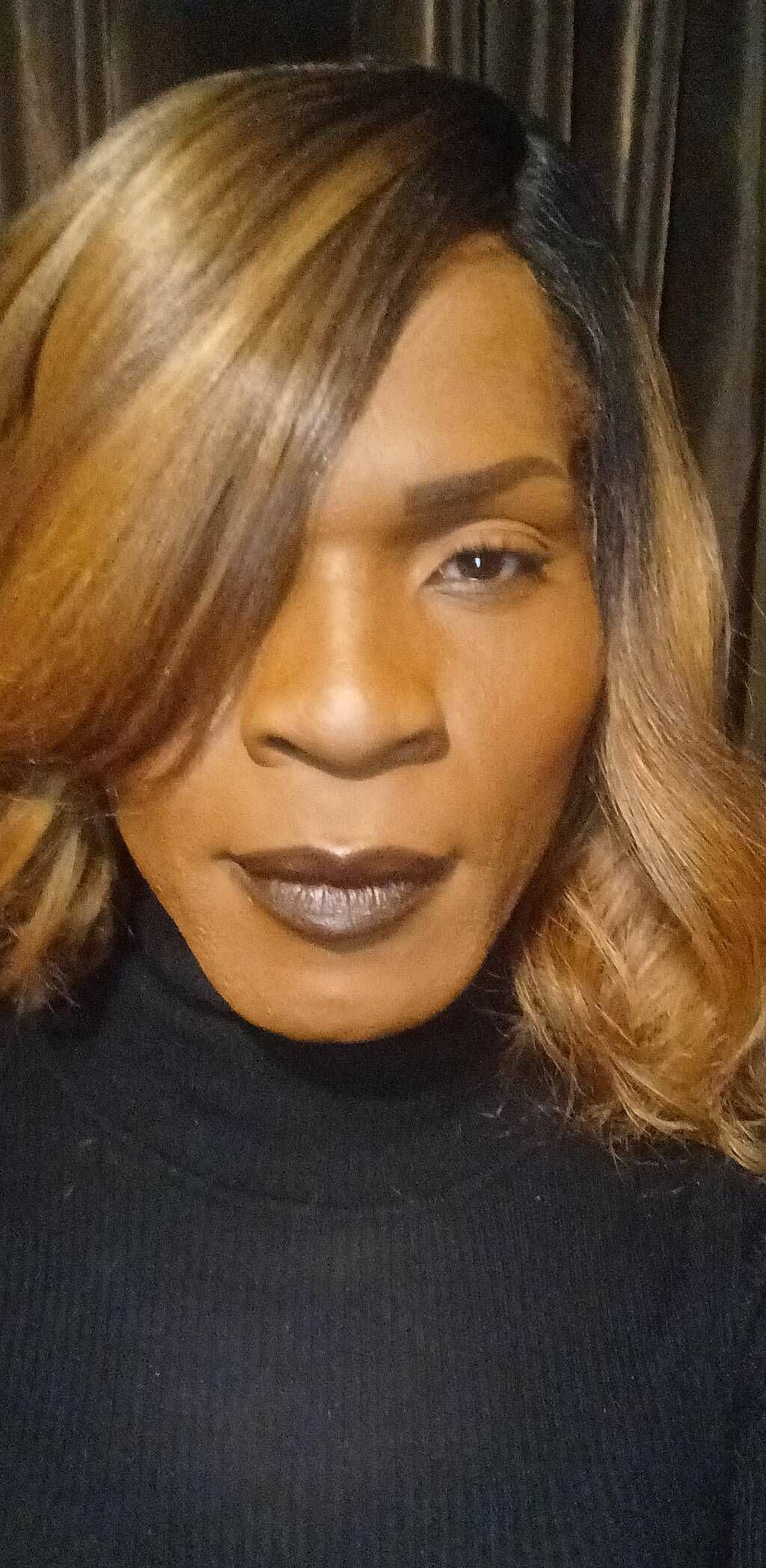 Nikki Brow