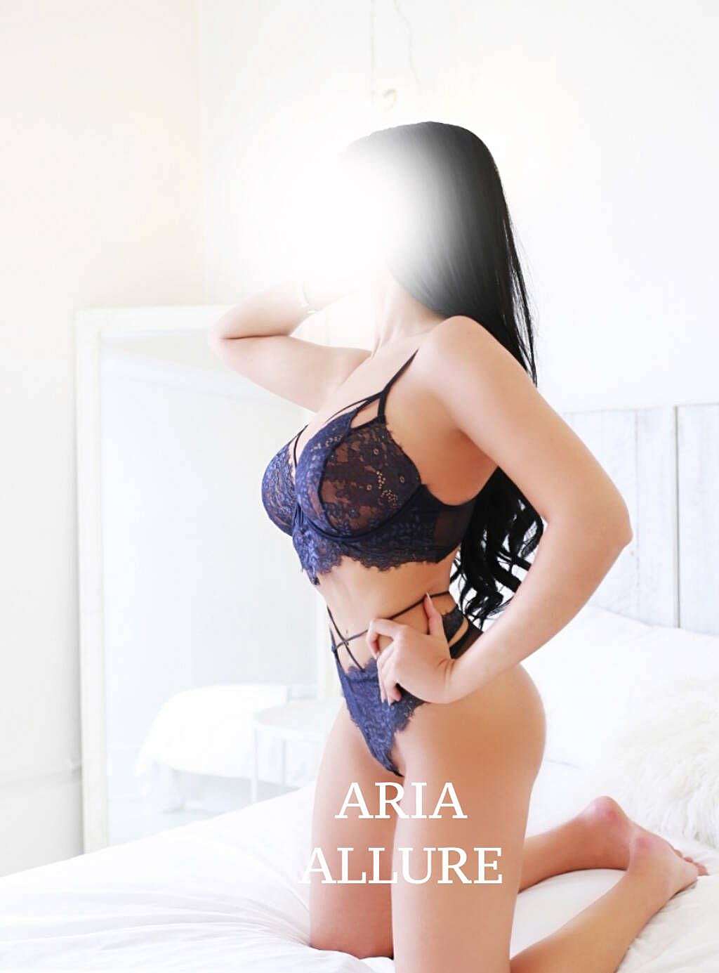 pregnant_aria6236