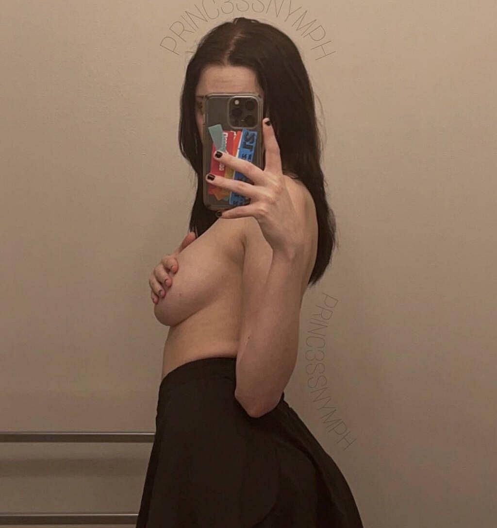 Mia