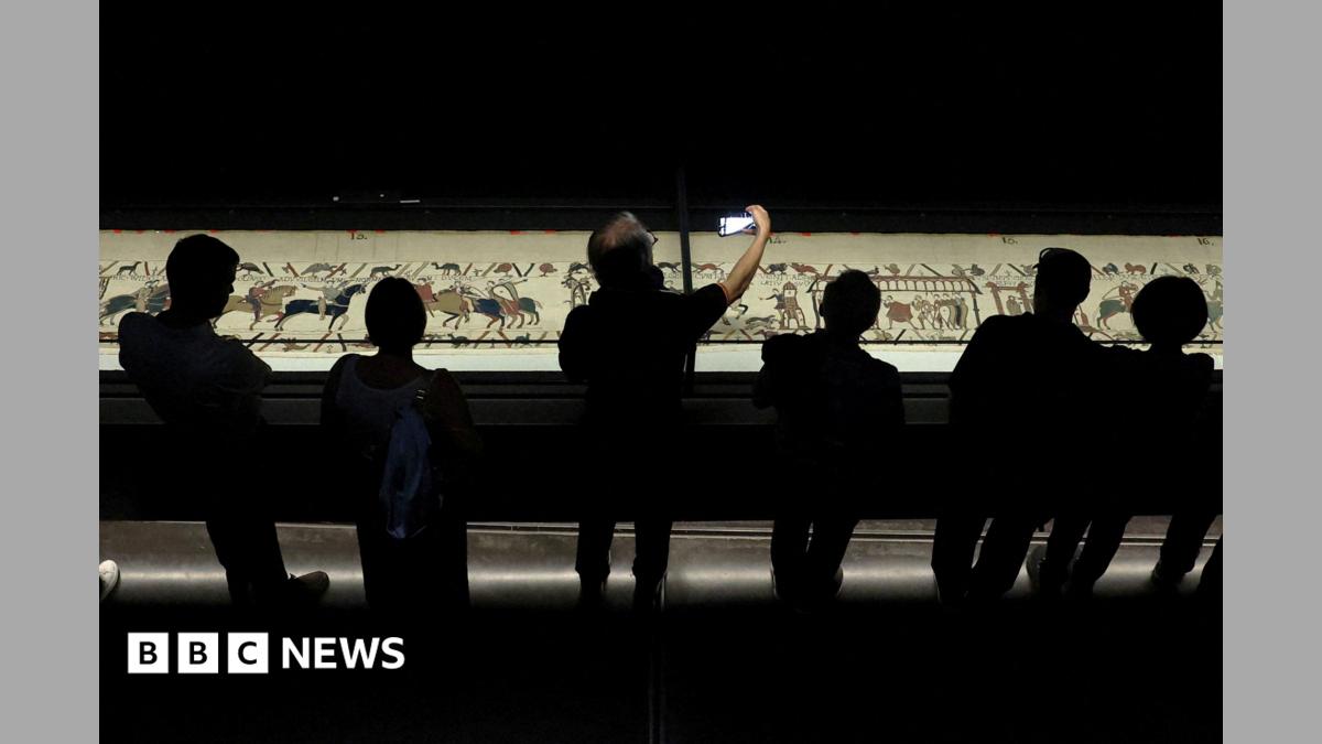 BBC News image for British Museum bans visitors from photographing Bayeux Tapestry