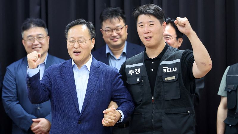 CNN image for AI turned Samsung into a $1 trillion company. Its workers want a bigger slice of the pie - CNN
