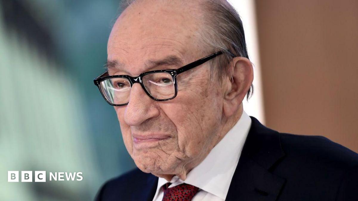 BBC News image for Alan Greenspan obituary: Architect of the modern American economy dies aged 100