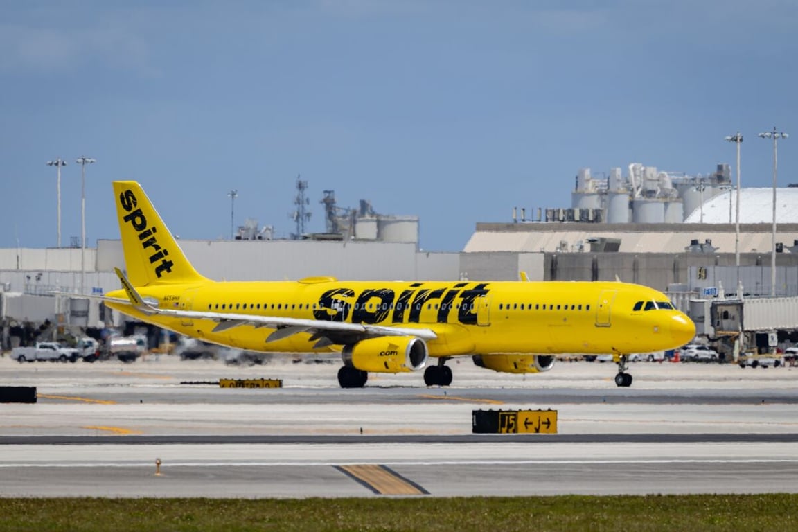 Bloomberg image for Trump Says the US Is Weighing Purchase of Spirit Airlines - Bloomberg.com