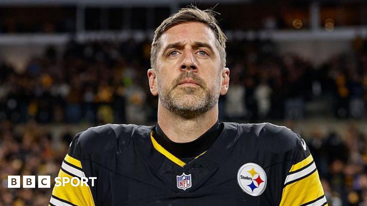 BBC News image for NFL: Aaron Rodgers agrees new one-year deal with Pittsburgh Steelers - reports - BBC