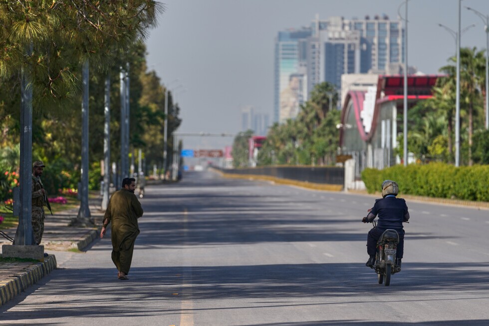 Associated Press image for Trump offers mixed messages about path ahead for US war against Iran - AP News