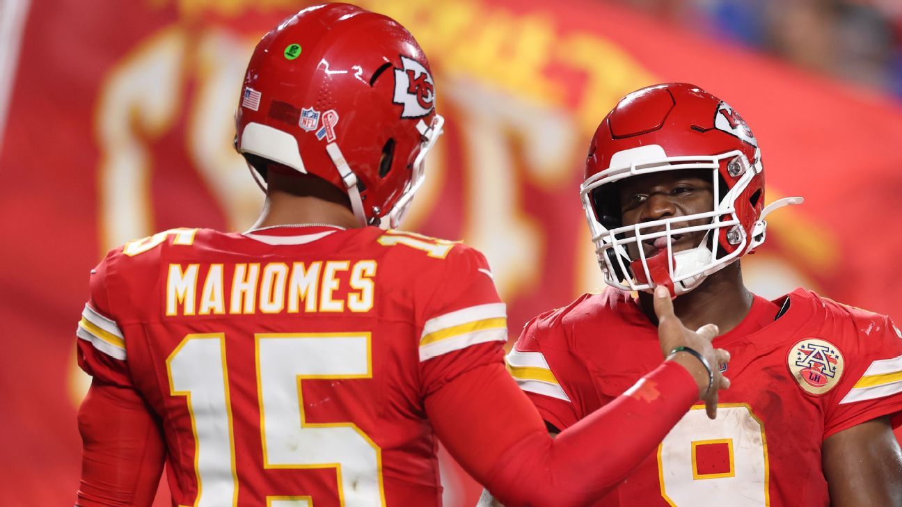ESPN image for Kenneth Walker III, Patrick Mahomes lead Chiefs' win vs. Broncos - ESPN