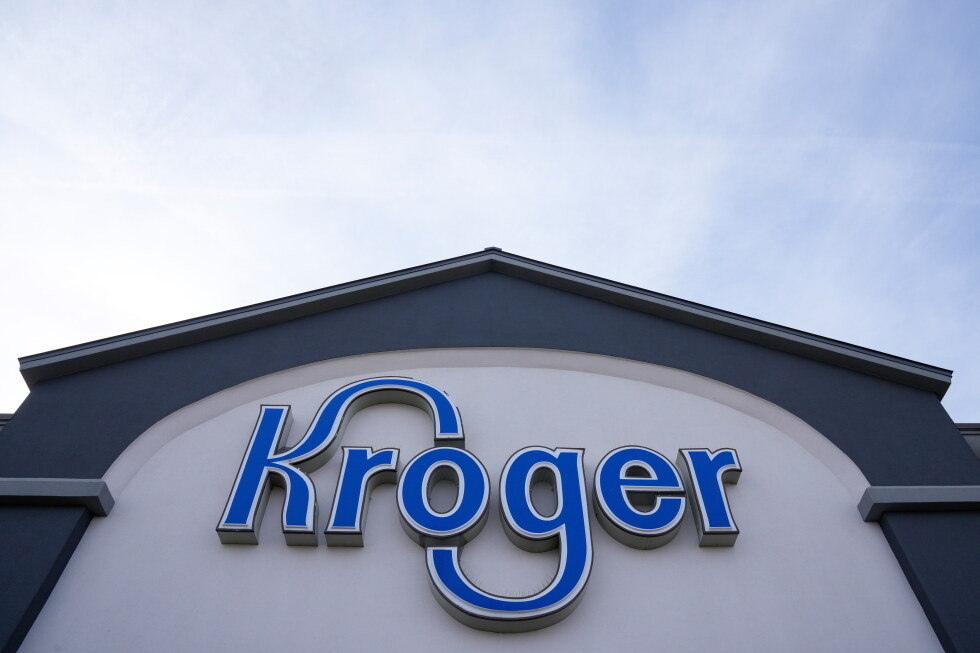 Associated Press image for Kroger to lay off 3,000 corporate employees over 3 years as it leans into artificial intelligence - AP News
