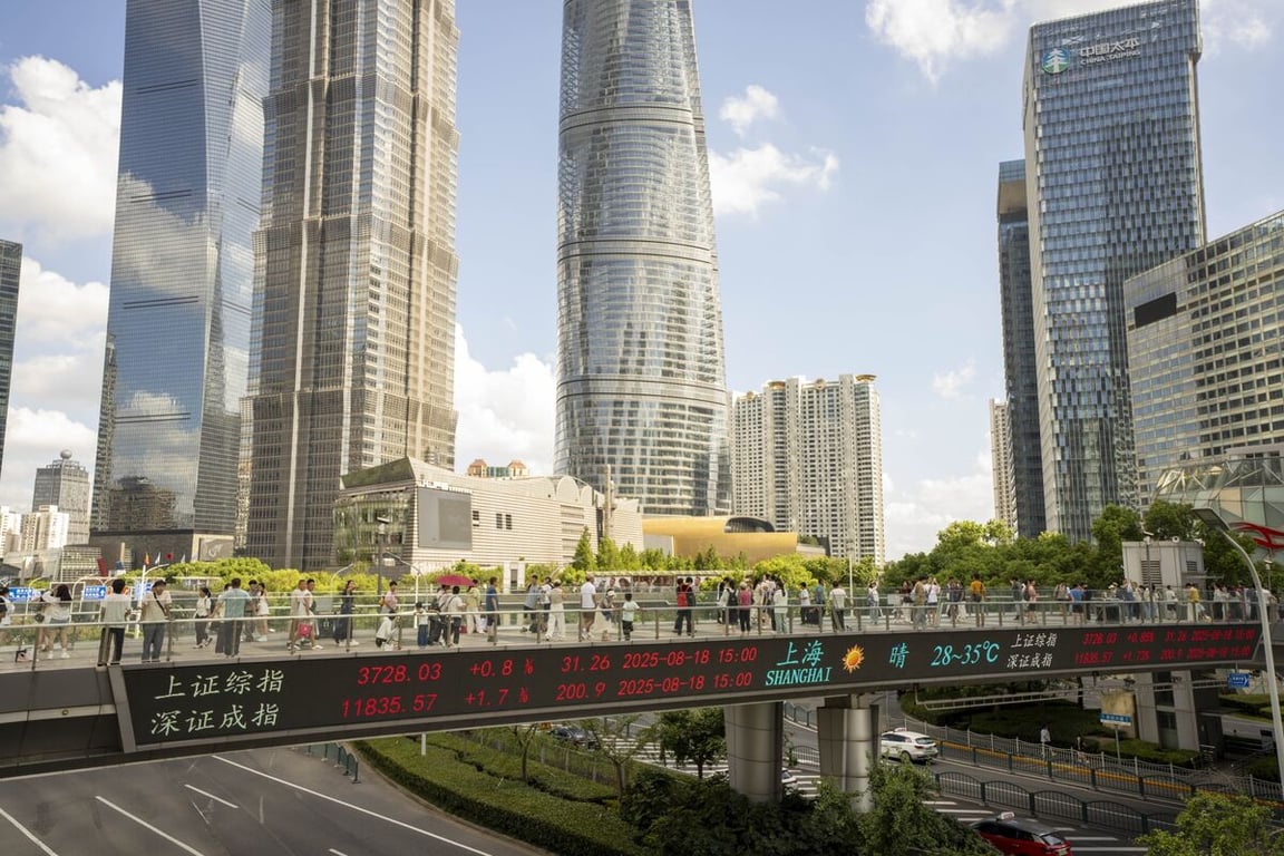 Bloomberg image for China Traders Rush for Exit After Cross-Border Flow Crackdown - Bloomberg.com