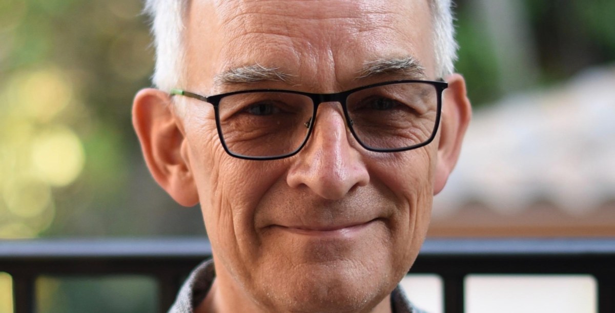 The Verge image for The man behind the legendary MPC, Roger Linn, stays focused with a single browser tab - The Verge