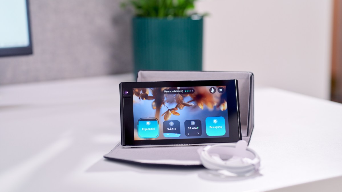 TechCrunch image for The offline desk gadget that actually got me to sit up straight - TechCrunch