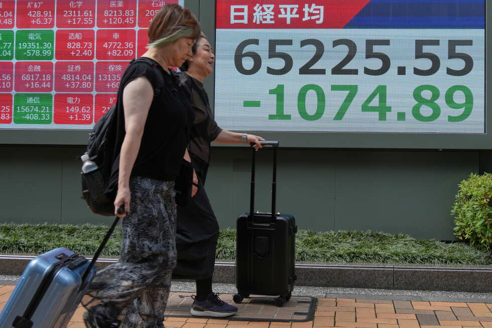 Associated Press image for World shares are mixed and Kospi falls 4.6% after tech giants decline on Wall Street - AP News